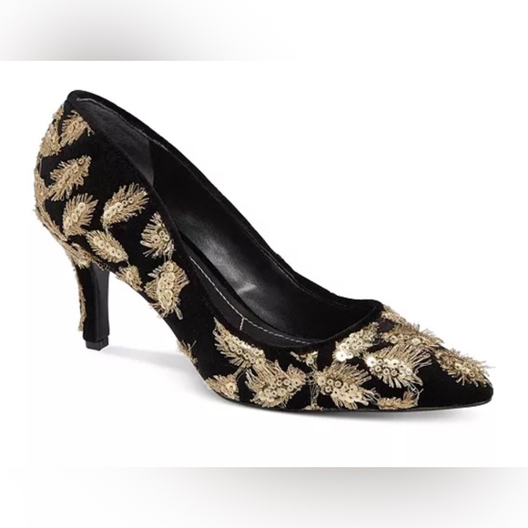 CHARLES by Charles David bring unexpected flash to a timeless profile. - Picture 3 of 7